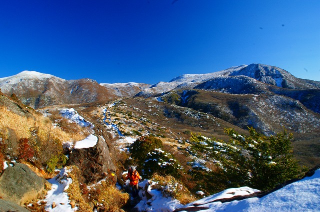 「初冠雪の久住山」（４）_f0201348_12153799.jpg