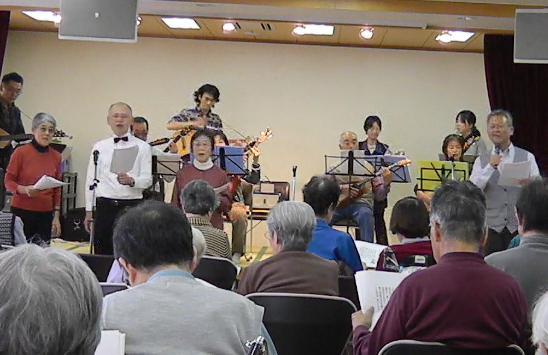 2010.12.11 多摩市さくらが丘の老健施設で演奏しました。_b0156358_10442127.jpg