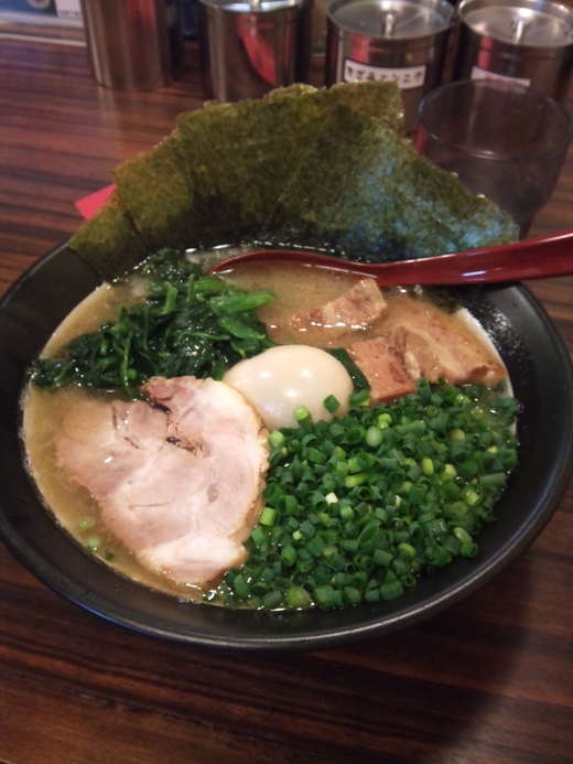 仕事終わりに・・・　中目黒「百麺」_d0182093_1015513.jpg