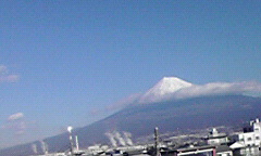 美しい富士山と　あまりに速い新幹線と…_e0113504_21415159.jpg