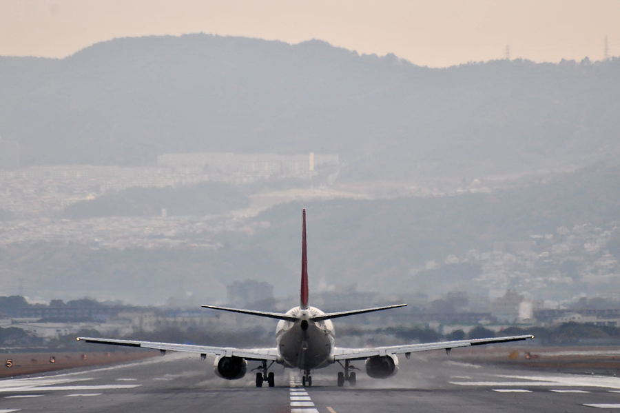 お初、飛行機ネタ（伊丹空港） －２_d0148541_2055163.jpg