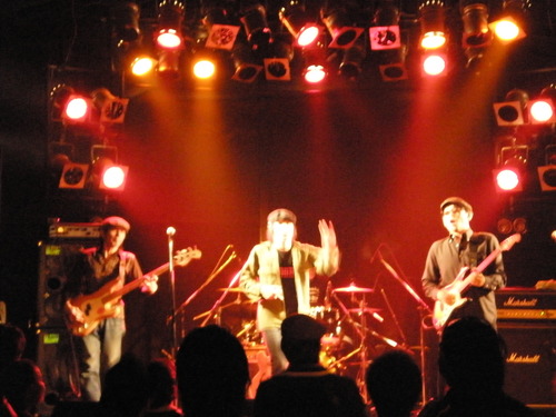 BEAT AROUND_f0180552_1743247.jpg
