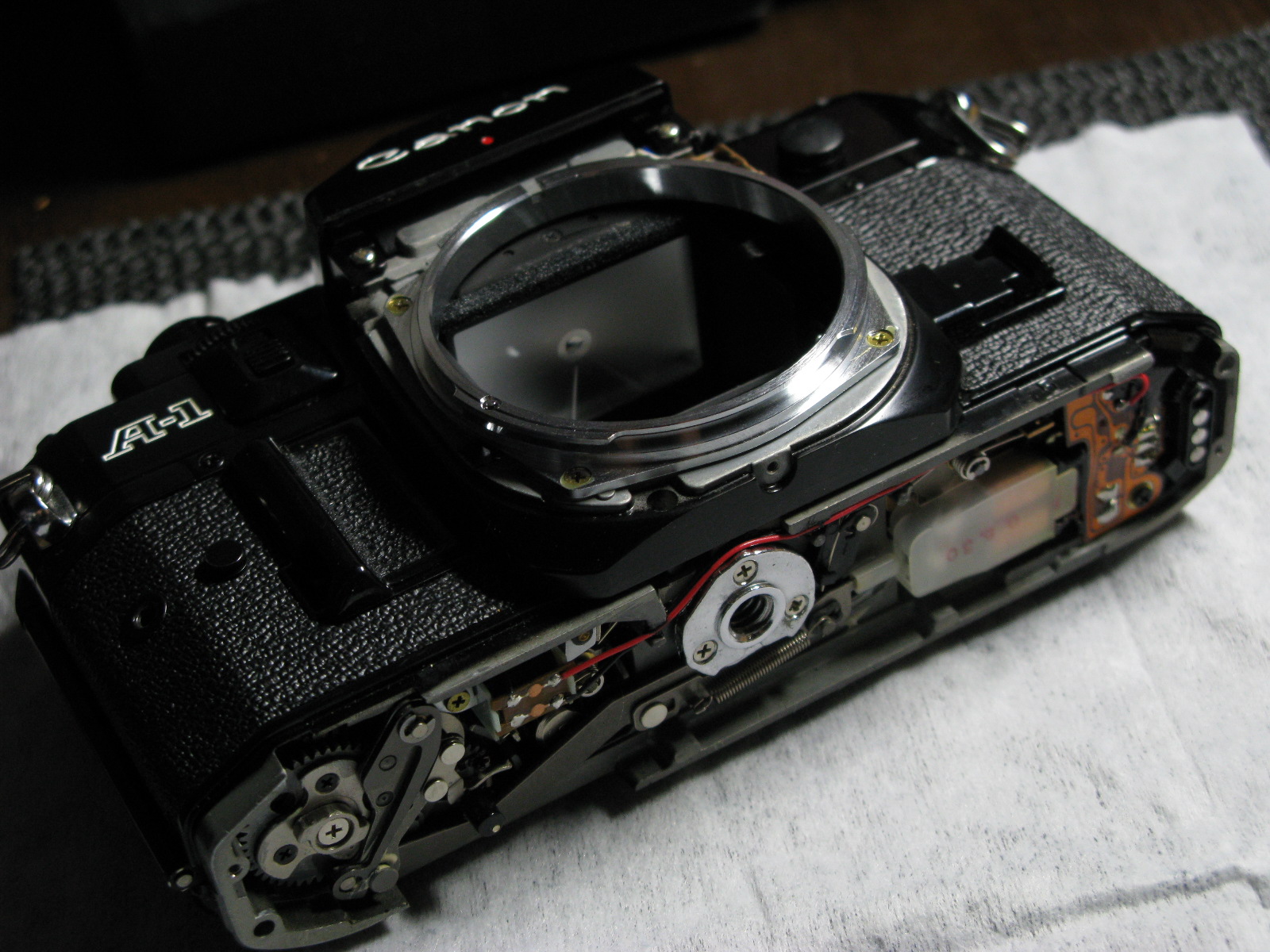 Canon A-1(1/2回) シャッター注油テクα+編 : カメと、テツと
