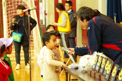 てっちゃん☆日記 スギっ子サッカー交流大会_e0127003_3241471.jpg