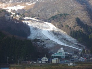 奧神鍋スキー場 人工造雪コースオープンそして。。。 _d0135908_10103644.jpg