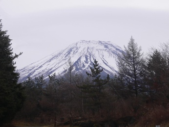 富士の裾野の冬景色_a0088823_1438054.jpg