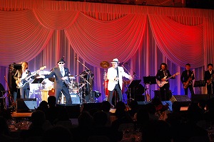 大木トオル・セラピードッグ・チャリティディナーショウ!_d0050503_03128.jpg