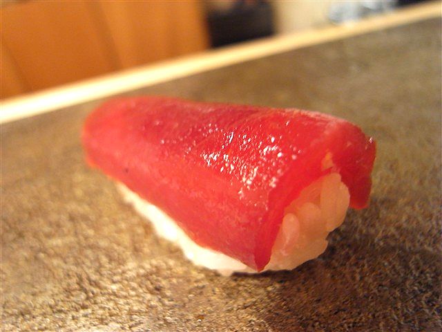 祇園でお鮨_c0116714_2305175.jpg