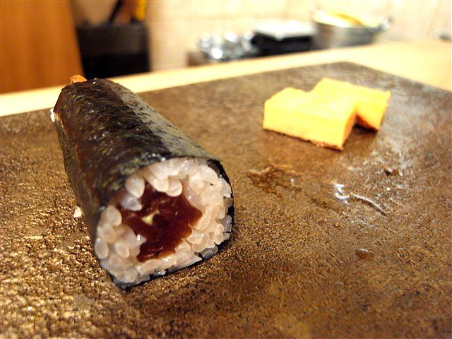 祇園でお鮨_c0116714_2344335.jpg