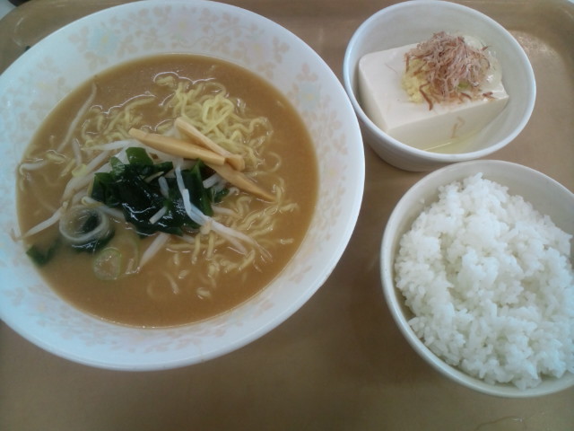 今日の昼食@会社_b0042308_12574524.jpg