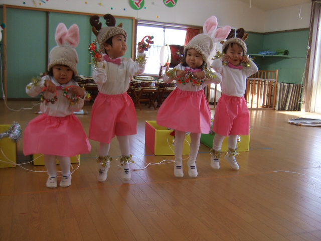 クリスマス会、がんばったね。_d0166047_21514673.jpg