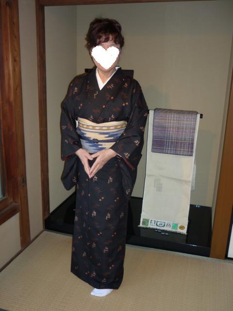 野田淳子さん・おしゃれな久米島紬の装い。_f0181251_1713465.jpg
