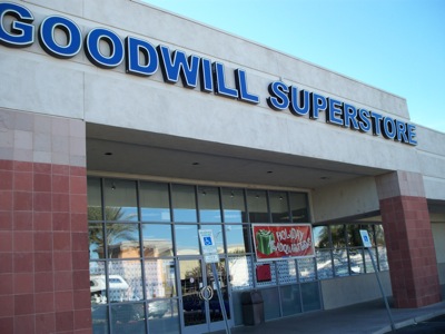 las vegas初のgoodwill_e0183383_1736583.jpg