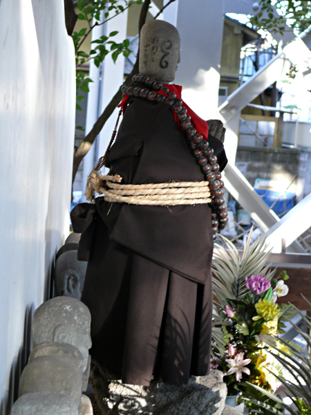 都内の縛られ地蔵様をコンプリート_d0138170_19291280.jpg
