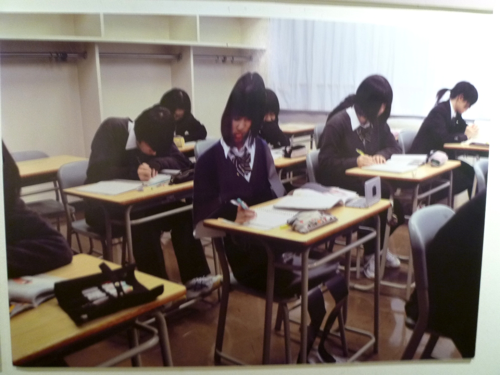 1403)コンチネンタル「平岸高校デザインアートコース4期生 卒業制作展」 終了・12月17日(火)～12月12日(日)_f0126829_22515291.jpg