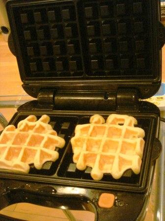 waffles_a0163160_0211647.jpg