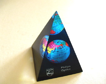 \"Philips\"  Acryl Globe Object_f0158009_5414315.jpg