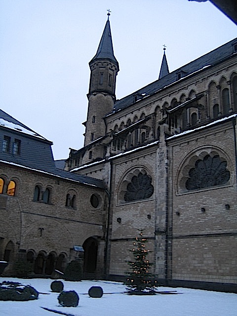 e0211204_8283438.jpg