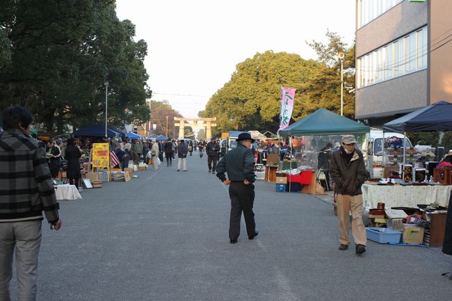 福岡の筥崎宮骨董市 Melody Fair