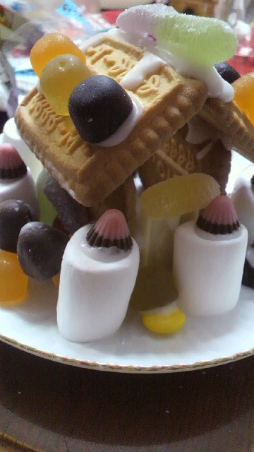 お菓子の家 2010(^^)v_a0113430_1992411.jpg