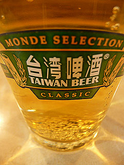 台湾旅情 1 台湾ビール_b0014003_2015691.jpg