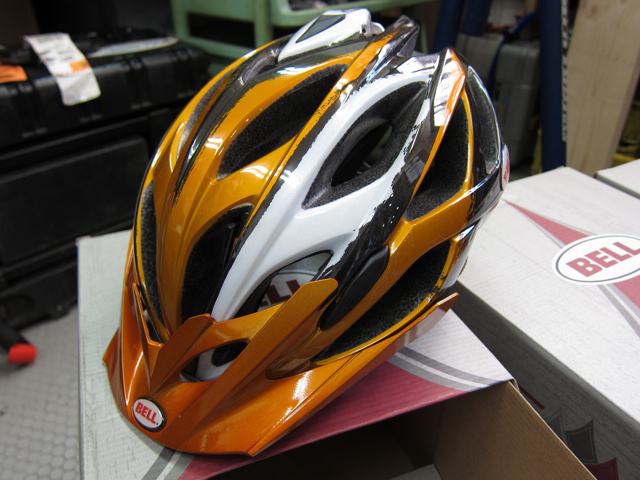 2011 BELL HELMET 入荷_e0069415_15375193.jpg