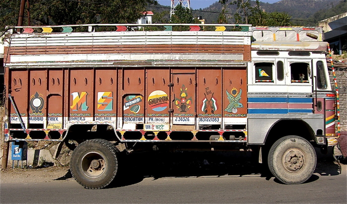 INDIAN TRUCK VIBES_c0182221_13161217.jpg
