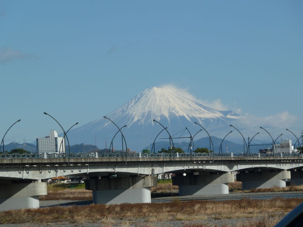 富士山と安倍川の橋_e0033229_2143458.jpg