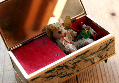 from Santa_d0100095_936516.jpg