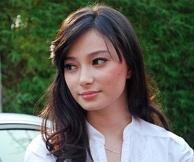 インドネシアの綺麗な女優さん ジャカルタスティ