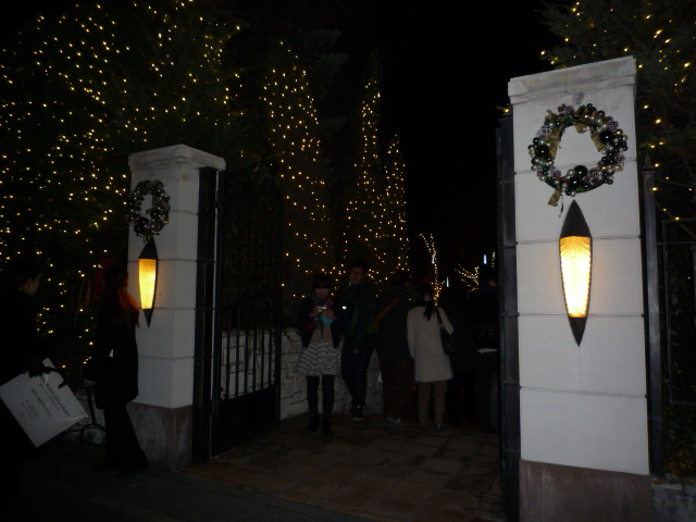 野村エミさんクリスマスコンサート。_f0181251_1561232.jpg