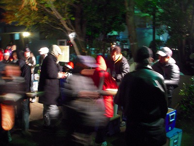 今、困っている方へ 池袋の越年越冬活動ご案内_f0021370_1450546.jpg