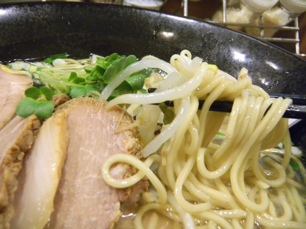 イツワ製麺所食堂@反町_c0146875_17354369.jpg