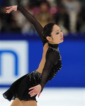 安藤美姫選手が優勝！！浅田真央選手も会心の演技で2位！全日本選手権　女子フリー_b0038294_221383.jpg