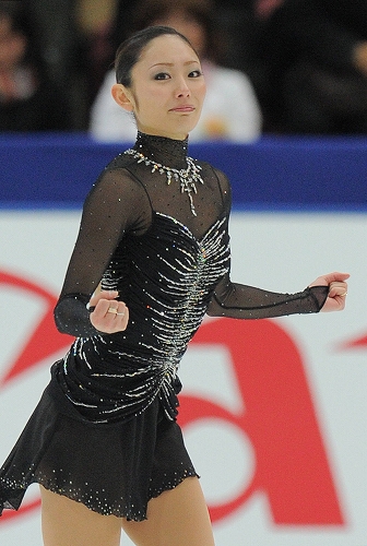 安藤美姫選手が優勝！！浅田真央選手も会心の演技で2位！全日本選手権　女子フリー_b0038294_2215416.jpg