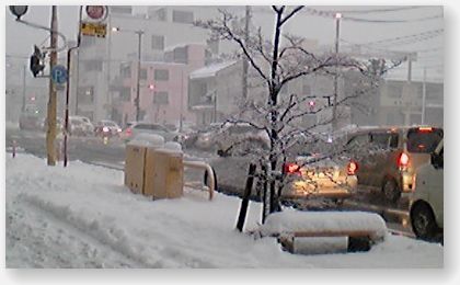 大雪＞耕ちゃん宅前_c0066514_11551883.jpg