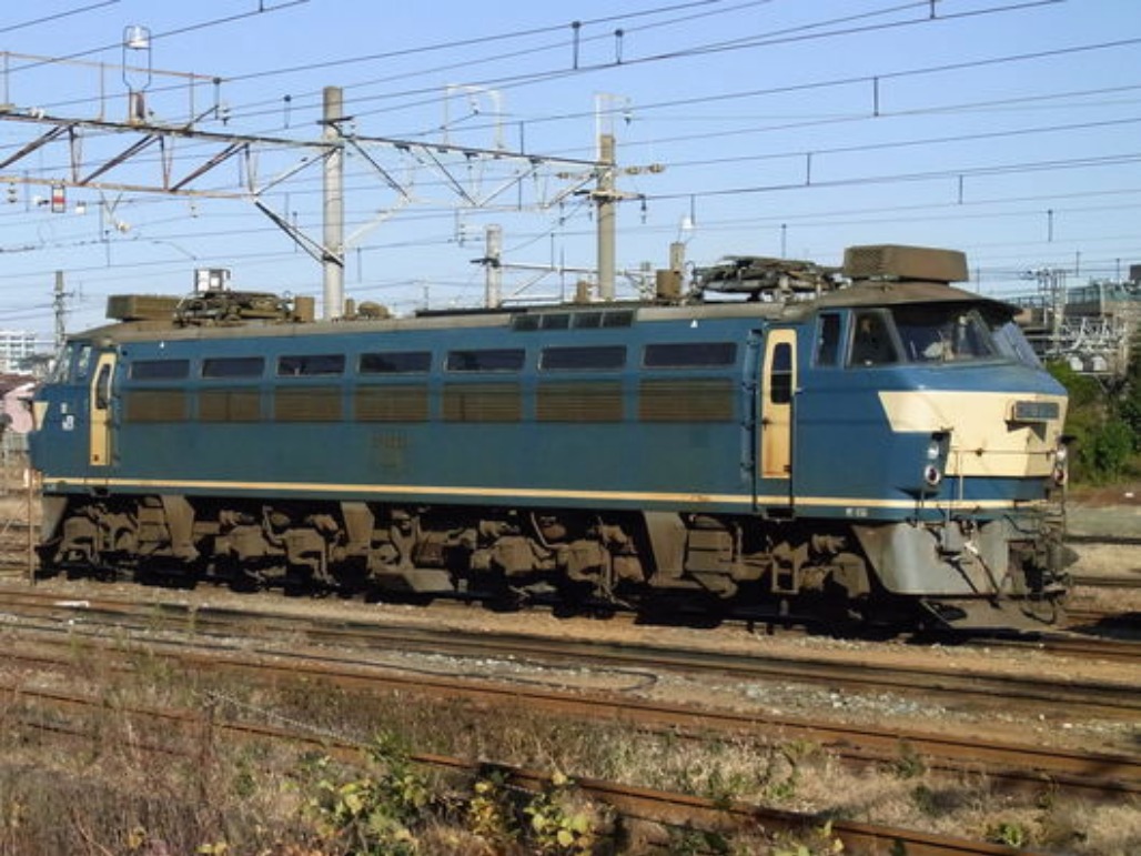 EF65-1082 ＆1104　＠新鶴見_a0153824_18405378.jpg