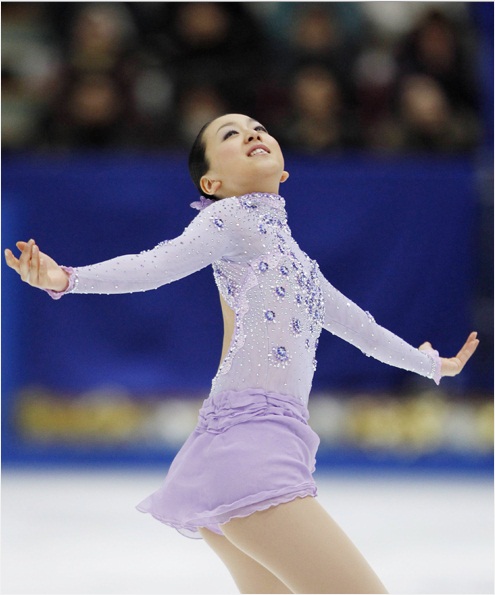 安藤美姫選手が優勝！！浅田真央選手も会心の演技で2位！全日本選手権　女子フリー_b0038294_0215832.jpg