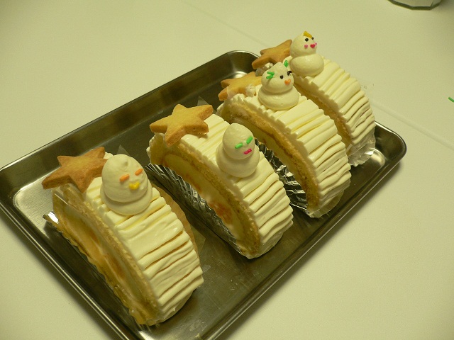 クリスマスのケーキ☆☆レッスン_b0202104_12345536.jpg