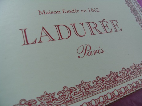 LADUREEのCAKE_f0232515_14375839.jpg