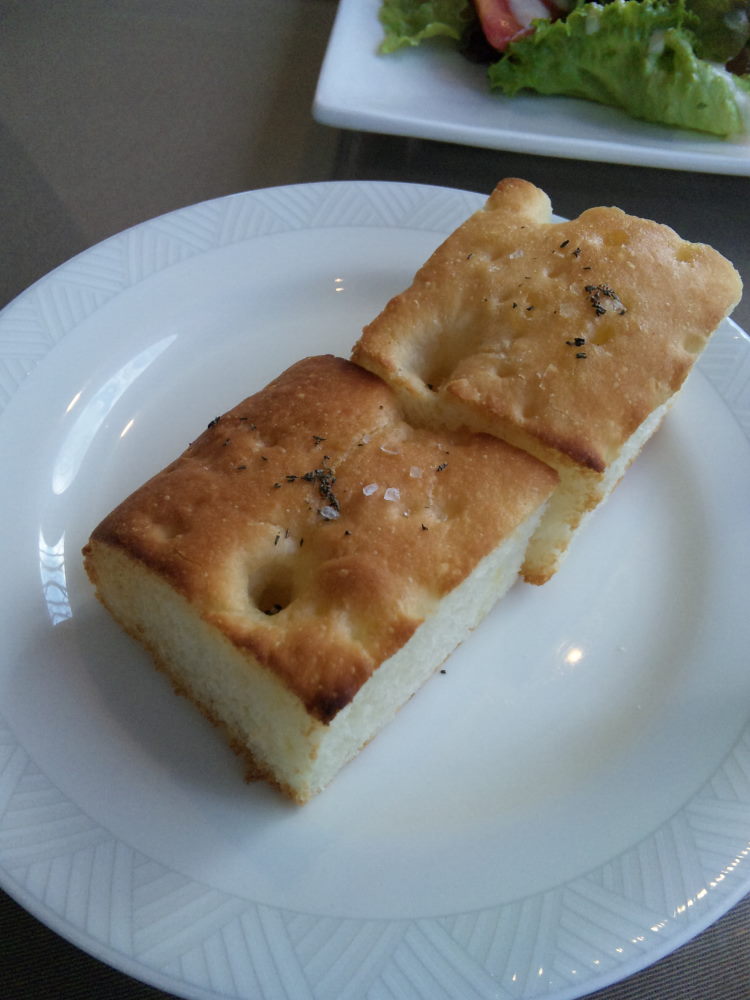 初めての写メ！！倉庫群の中にひっそりとあるレストラン：OSTERIA ACQUA in BOCCA_e0138081_1882684.jpg