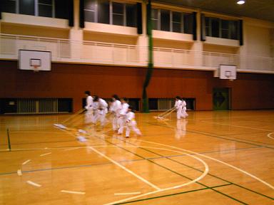 練習納め<付知空手道スポーツ少年団>_d0010630_22134088.jpg