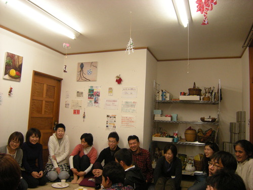 興奮した!アトリエMIWA忘年会2010!!くもり空、ウスマンの豪華ライヴつき〜_c0131063_12505839.jpg