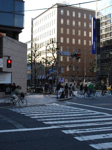東京日本橋の近三ビル(昭和モダン建築探訪)_f0142606_20172415.jpg