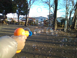 大晦日のシャボン玉_a0011050_1540063.jpg