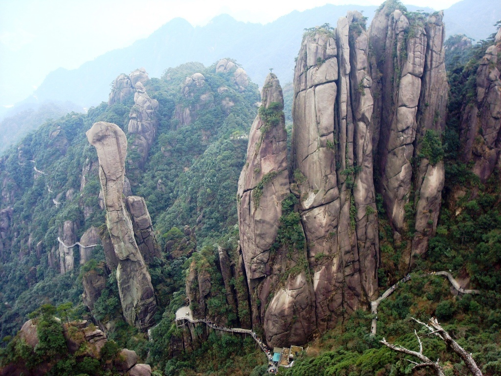 中国江西省の奇岩がそびえる三清山国立公園 秘密の世界 The Secret World 中国江西省の奇岩がそびえる三清山国立公園 秘密の世界 The Secret World