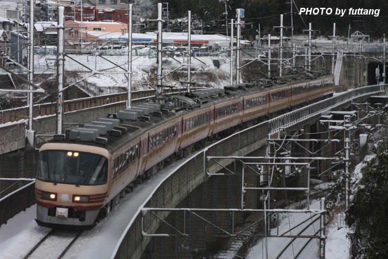 ２０１１年撮り始めは「雷鳥８号」_d0159855_10485935.jpg