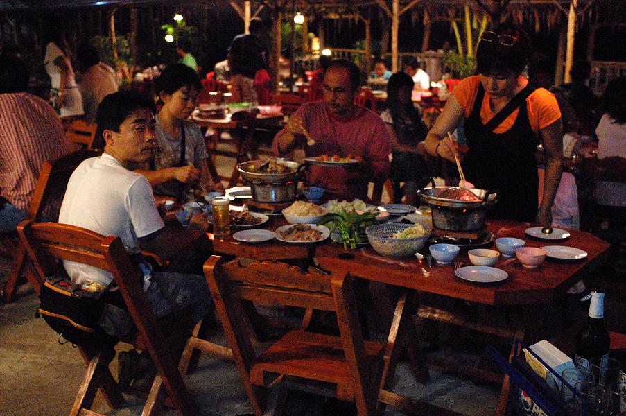 2010タイ旅行記1(大阪~台北~バンコク~クラビ)_f0050226_1015070.jpg