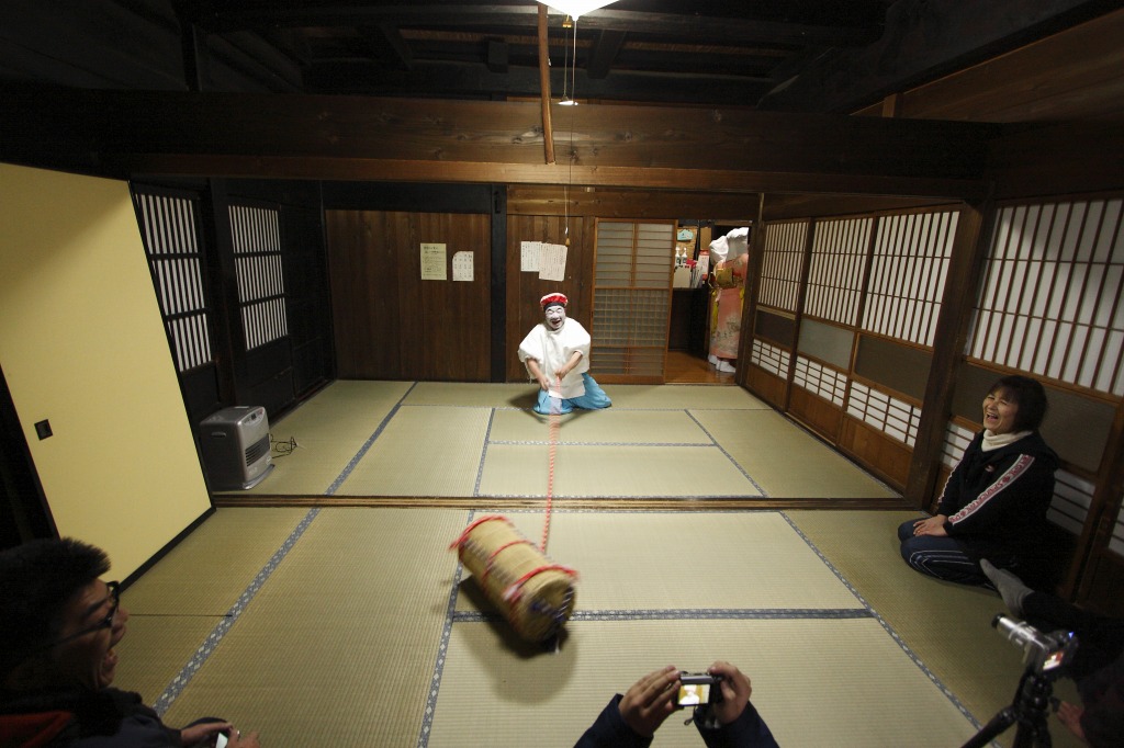 平成23年　元旦　白川郷　春駒_c0114153_2316457.jpg