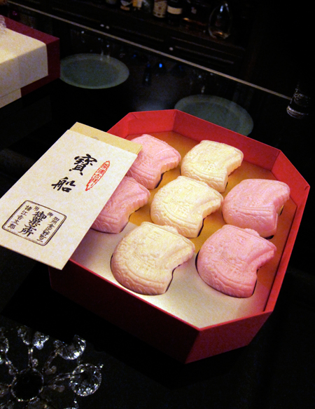 縁起もの_c0108595_22371955.jpg